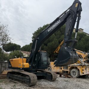 2023 MODEL HYUNDAI R220