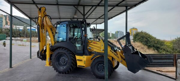 New Holland B115 (4CX) Backhoe Loader