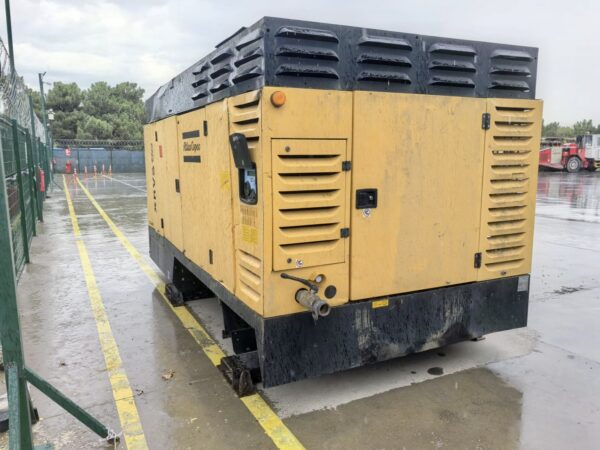 2006 Atlas Copc0 XRVS 476 Air Compressor